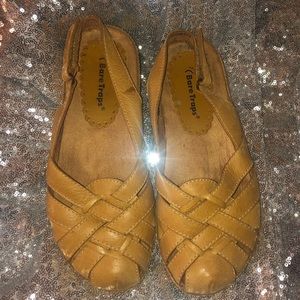 Bare Traps Sandals